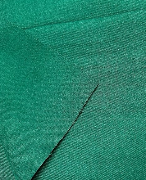Пальтовая диагональ зеленая